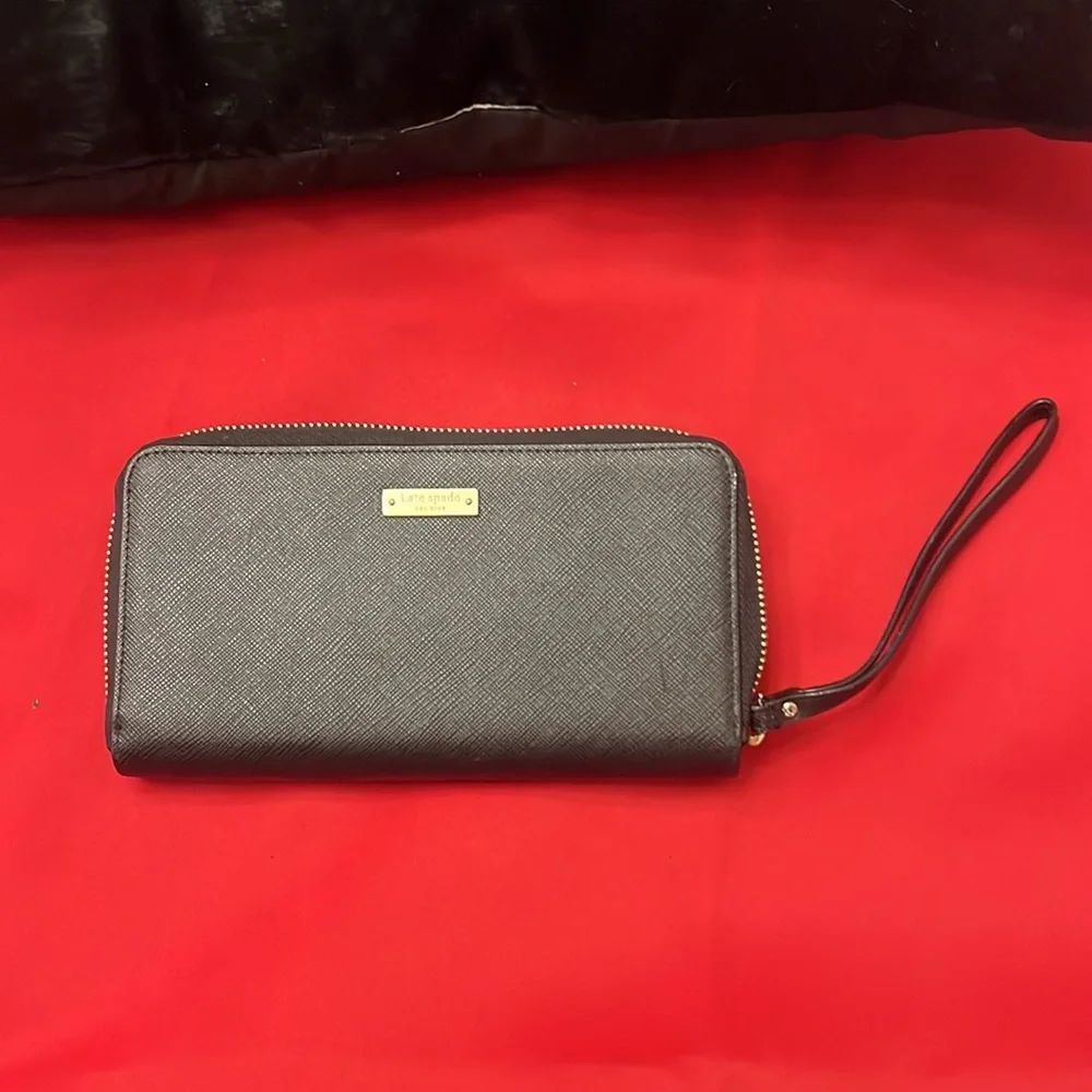 Kate Spade New York Wallet - Picture 8 of 8